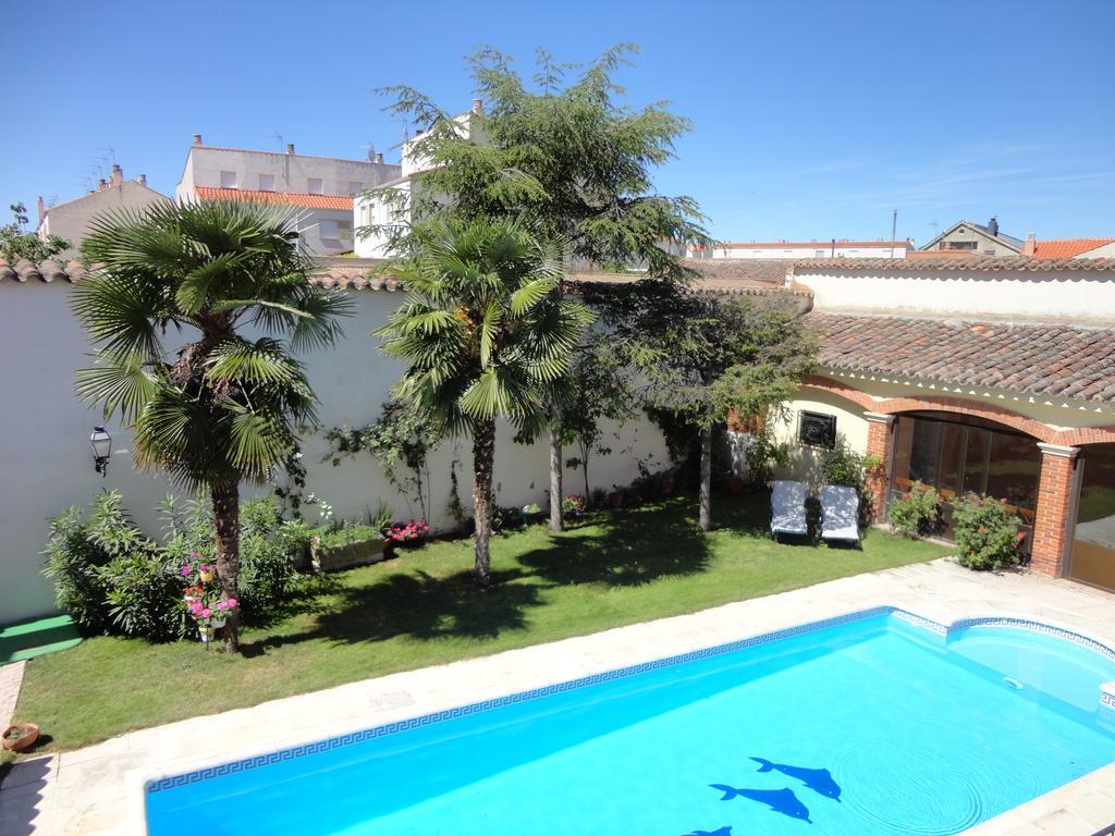 Palacio De Monfarracinos Benavente Exterior foto